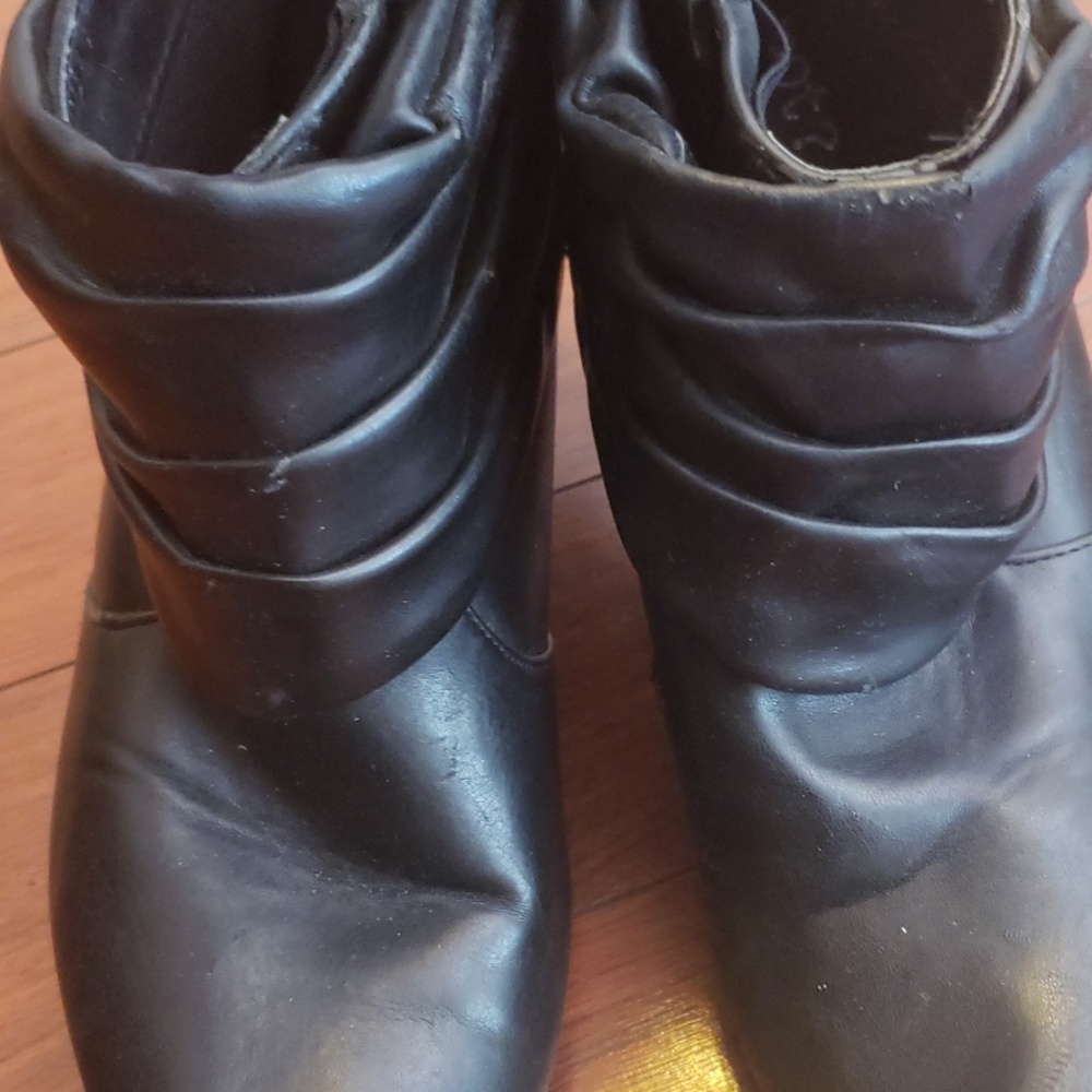 Booties - Picture 5 of 5